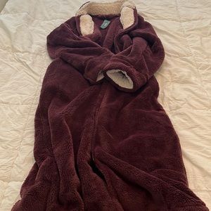 L.L.Bean Dark Plum women’s plush full-zip bath robe